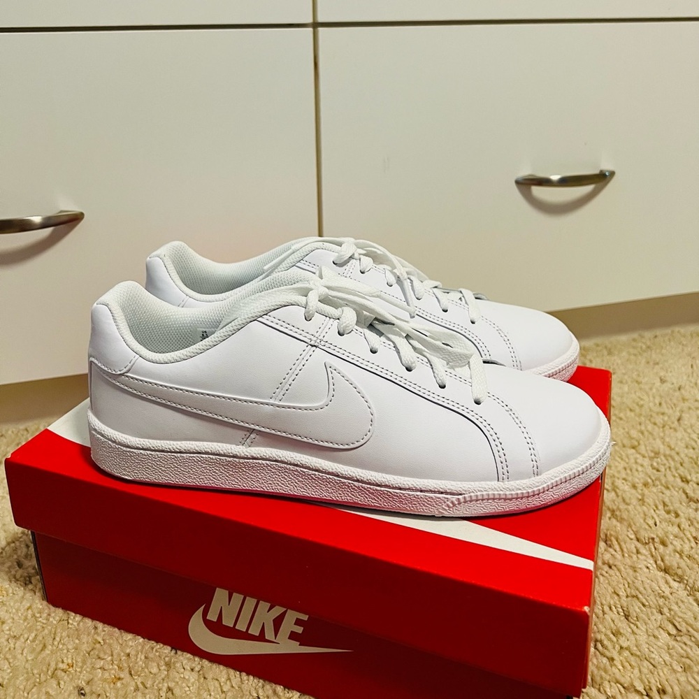 Women’s Nike court sneakers